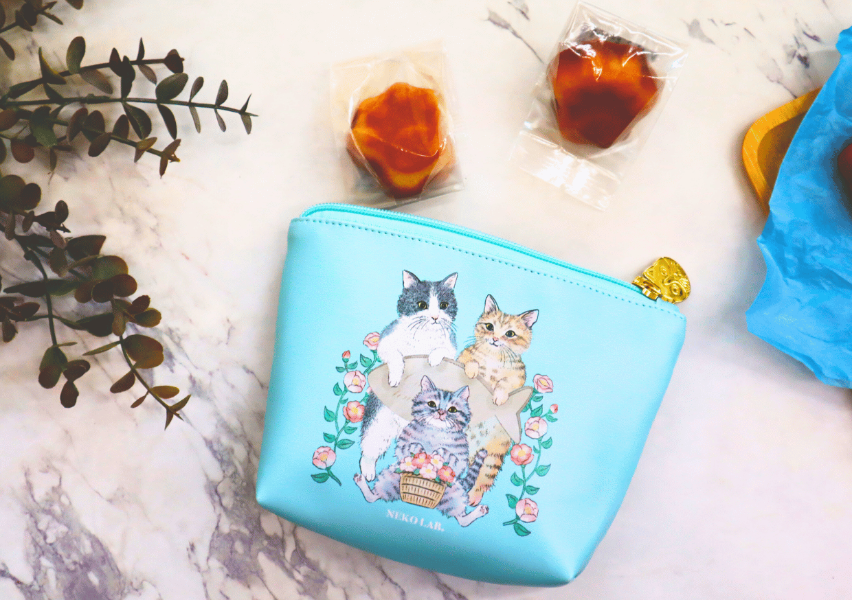 NEW】肉球フィナンシェ&幸せを呼ぶ青のポーチ | 焼き菓子 | NEKOLAB